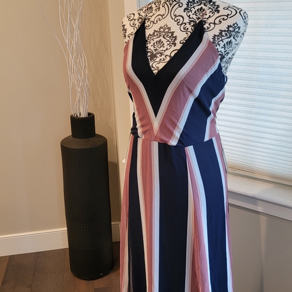 Express Maxi Dress - Picture 2 of 4
